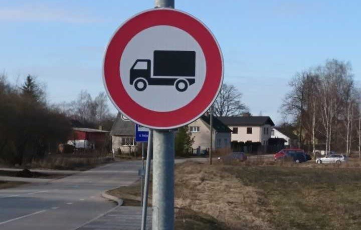 Speed Limits Introduced on Several Latvian Roads Due to Surface Damage