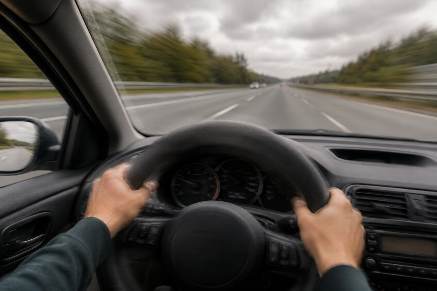 Stūre vibrē pie 90–120 km/h: kā atšķirt riepu, disku, balansējuma, bremžu un piekares problēmu?